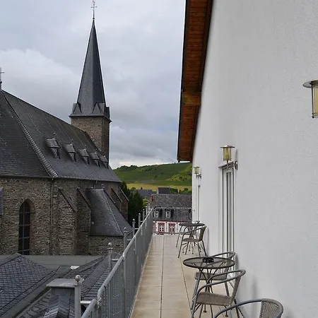Weinhotel Platz فندق 3*