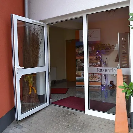 Weinhotel Platz فندق