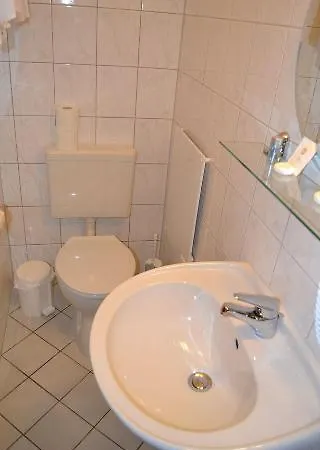 Ξενοδοχείο Weinhotel Platz 3*