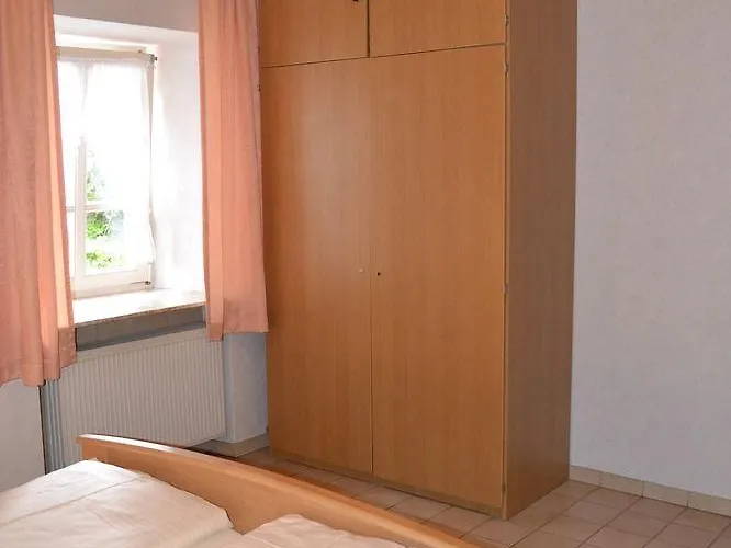 Weinhotel Platz מלון