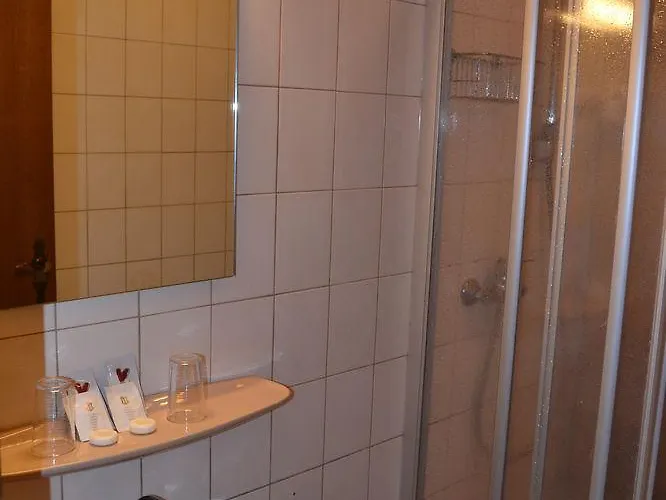 מלון Weinhotel Platz 3*